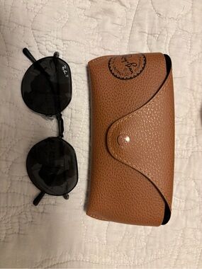 Ray-Ban Brown Textured PU Leather Sunglasses Case with Snap